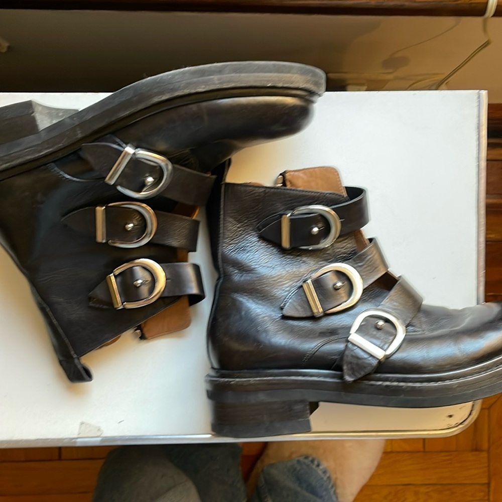 RARE FRYE boots - Alice Combat with Buckles